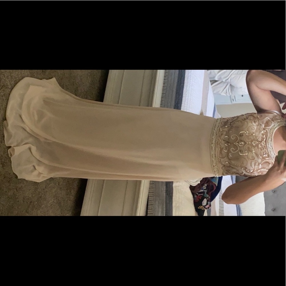 David’s Bridal: One by Eight Formal Dress (Size: 6)